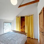 Kleines Haus Mitten In Der Mit Eigener Terrasse Und Sonnenbalkon Appartamento