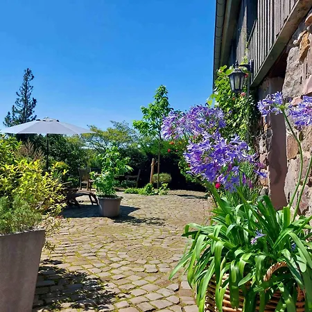 Apartmán Kleines Haus Mitten In Der Mit Eigener Terrasse Und Sonnenbalkon