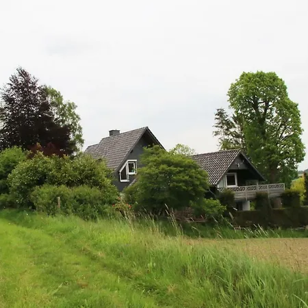 Kleines Haus Mitten In Der Mit Eigener Terrasse Und Sonnenbalkon Halver