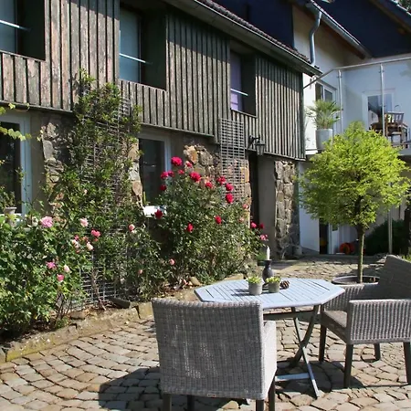 Kleines Haus Mitten In Der Mit Eigener Terrasse Und Sonnenbalkon Halver