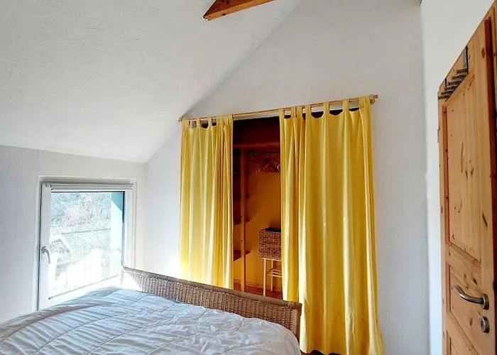 Kleines Haus Mitten In Der Mit Eigener Terrasse Und Sonnenbalkon Apartmán
