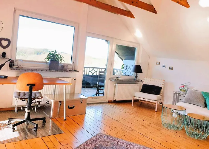 Apartmán Kleines Haus Mitten In Der Mit Eigener Terrasse Und Sonnenbalkon