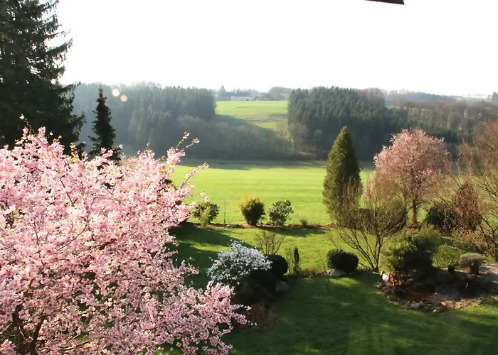Apartmán Kleines Haus Mitten In Der Mit Eigener Terrasse Und Sonnenbalkon *