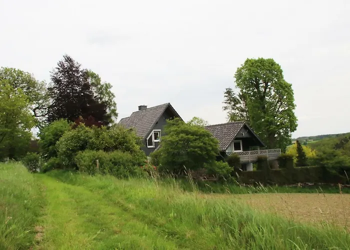 Kleines Haus Mitten In Der Mit Eigener Terrasse Und Sonnenbalkon Halver