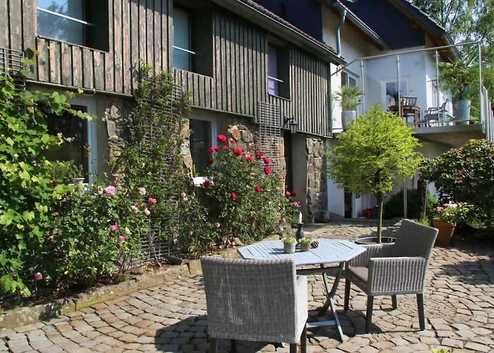 Kleines Haus Mitten In Der Mit Eigener Terrasse Und Sonnenbalkon Halver